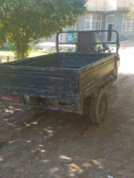 سلام عليكم للبيع ستوته دايون كلك محرك 21 مفتوح ومجفت جديد السعر 385 وبيه مجال المكان بابل مشروع المسيب ***********
