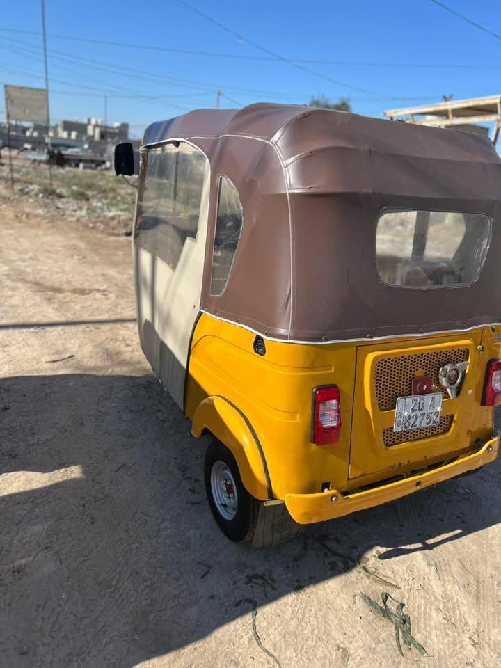 سلام عليكم تكتك موديل 22 شهر ال11 مرقم رقم انكليزي داخله هزا تكتك بيها ظربه يم ال باب       البيع اب7750 / ***********/ مكاني ديالى الكاطون الرازي
