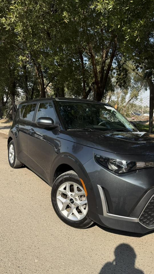 صول 2025 دخول جديد
*ماشيه 4200 بدون أيرباك ولا لغد ولا شاصي 
مكان السيارة بغداد 
للاستفسار اكثر :***********
