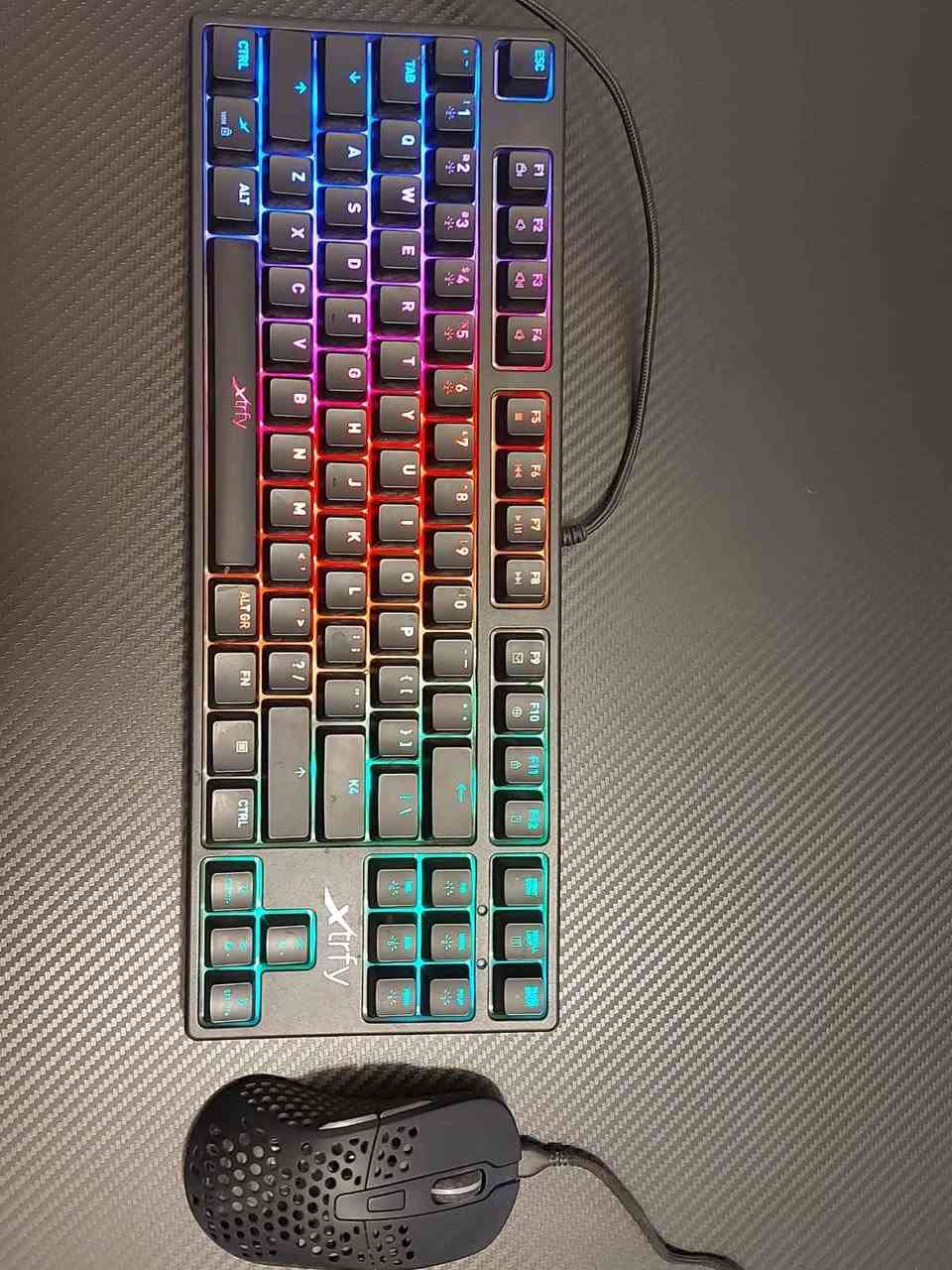كيبورد كيمنك احترافي ميكانيكي Xtrfy K4 RGB TKL للبيع
​استجابة فائقة السرعة: الكيبورد مجهز بسويتشات ميكانيكية حمراء (Red Switches) تنطيك أسرع نقرة ممكنة وبدون أي تأخير (Super-fast response) 

​معدل استجابة 1000Hz  ينقل النقرة للكمبيوتر بلمح البصر (في 1 ملي ثانية فقط). 

​خاصية N-Key Rollover: اضغط كم زر مع بعض بنفس الوقت وبدون ما تضيع أي ضغطه 

​إضاءة RGB خرافية: ألوان قوية وقابلة للتخصيص 

السعر 80 الف 
العنوان الشعب حي التجار 
رقم *********** بغداد, العراق
