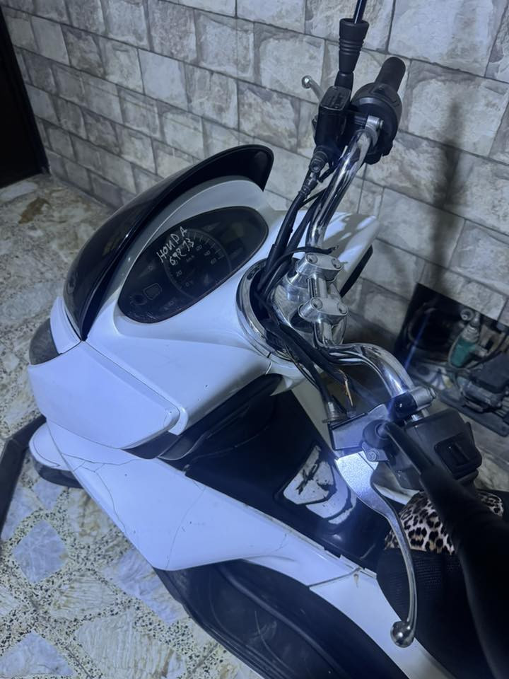 السلام عليكم جيل الاول. مكينه مفتوحه. خوان  دراجه هل موجود تاخذ مني كوم حديد كوم حديد  سعرها 850    تليفوني  ***********. بلديات حي تراث
