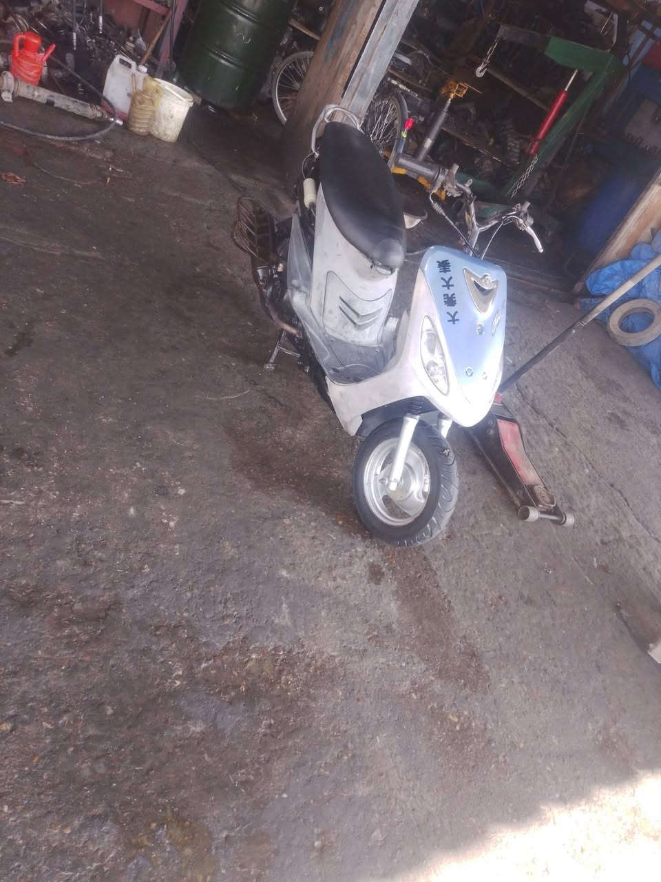 السلام عليكم ماكس قجمه الدراجه مفتوحه الدراجه مكينه ناعمه شلعا ومعدل فول كامله برغي ماعوزها كفرات كلها موجوده السعر 550 وبيها مجال بصيط المو شراي لا يتعبني *********** متواجد بكل وكت
