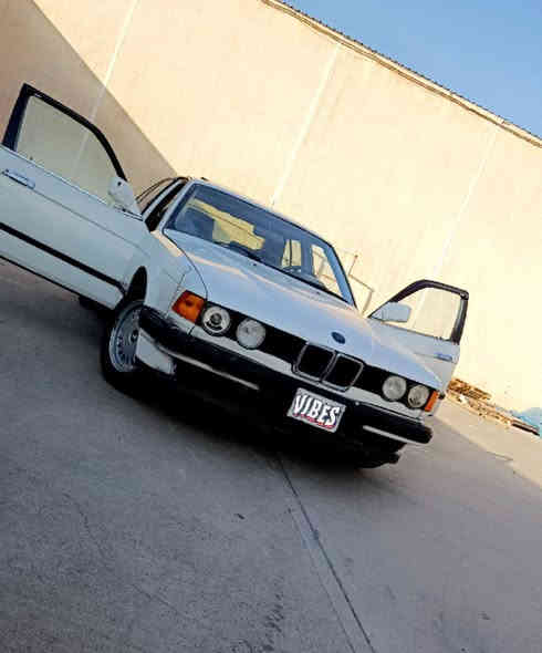 BMW..735 Ai
فول مواسفات
سلایت جام کارە با تۆماتیک 
تە برید Abc فۆرمیکا //  سە یارە کە جاهیزە گێری ئە وروپی لە سە رە ئارم پلاستیک سلێمانی چرکە ی تیانیە گە رمی و گێچی بە نزین هە موی ئیش دە کات گۆرینە وە لە سە ردل گرتن ئە کە م سعری خوار بازار 28  مجال //***********//***********//هە ولێر Iran
