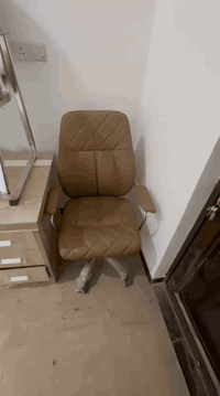 غرفة طبيب ومروحه حائط للبيع ..هاتف***********
