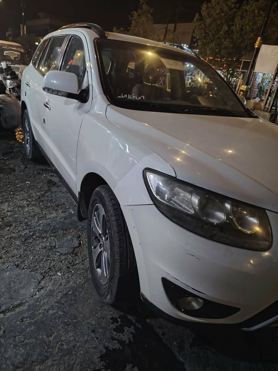 السلام عليكم بله زحمة اخوان اني مكلف بالنشر وصاحب السيارة اتصل علية وهذا رقمة صاحب السيارة *********** سنتافي فول موصفات ٢٠١٢ رقم بغداد السعر ١٦٠ وبيه مجال حك الجية
