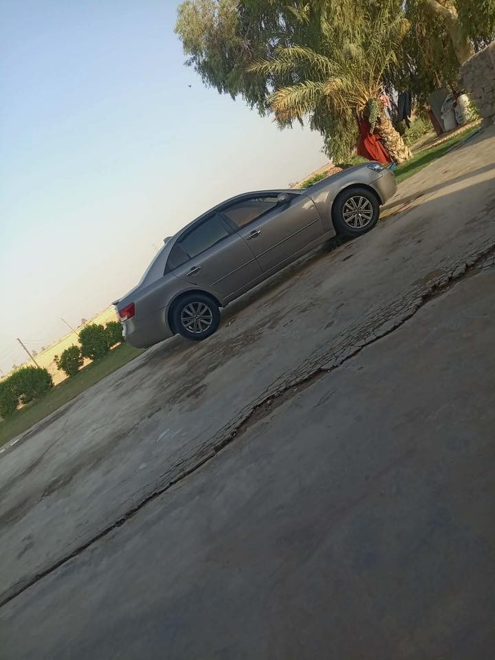 سلام وعليكم سوناته لبيع سياره نضيفه حيل ومرتبه محرك ٢٠٠٠صدر تخم تاير باتري كله جديد شاشه كامره 👌كير عادي السيارة بيه اربع قطع بدون دواخل 
سياره ماتصرف عليه الف دينار وتريك البصره السعر المطلوب ٨٢وبيه مجال لطيبين 

‭٠٧٧٥ ٢٣٠ ٩٤٢٧‬مكلف بلنشر
