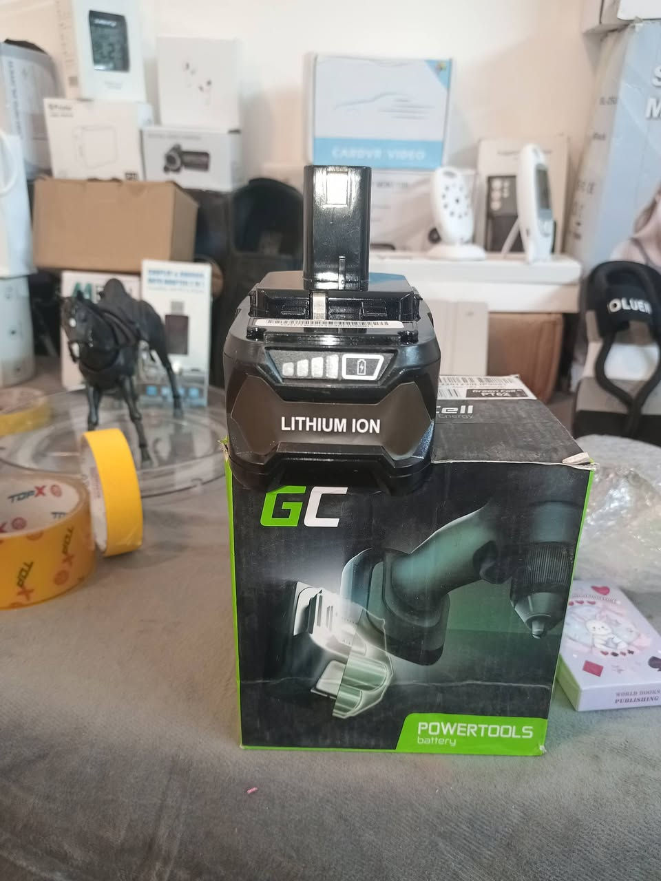 السلام عليكم  من رخصت الادمن عندي بطاريات ليثانيوم من هاذ النوع خلي سعر بلي يرضي بي الله واتساب فقط *********** غير متواجد فيس
