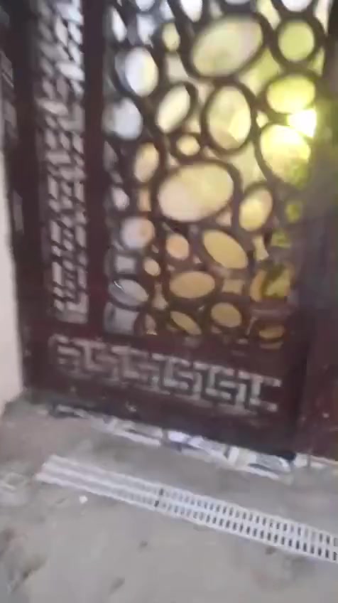 السلام عليكم ورحمة الله
اللهم صل على محمد وآل محمد بيت 
حي الورود 100 متر الواجه 5.والنزال 20 بيت سند 25 طابو تحويل مباشر  خدمات كامله  ماء 24 ساعه الحوش  6×5 مطبخ 2×3  استقبال 5×5 صاله 4×3 منور 2×2 حمام 2×2 غرفه نوم 5×5 وبيتونه وستارة كامل خطين  بيت سيراميك  للأزارة بسعر 33مليون وبي مجال

للاستفسار 
***********
