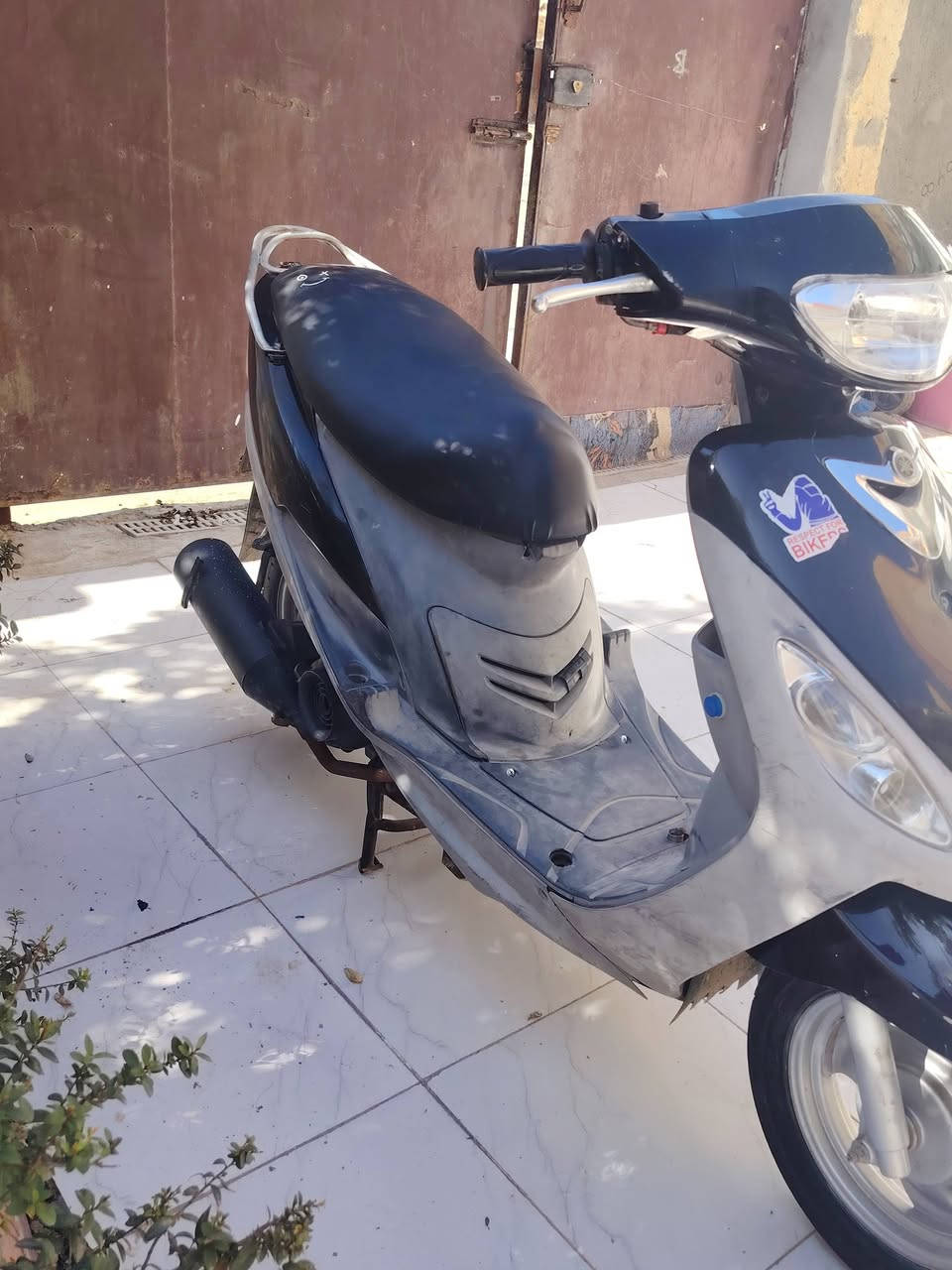 سلام عليكم دراجة لبيع ختم واحد مامفتوحه كهربائيّة شغاله سلف هندر
دراجة بيه خيط بخار تنقص 600بيه مجال متواحد وتساب ***********مكان الدوانيه
