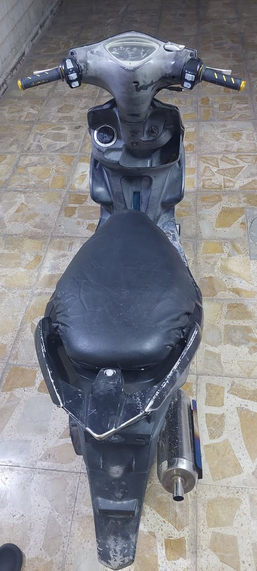 السلام عليكم
دراجه ماكس مضلع للبيع دراجه بوشه ٥٥ بيهة تزويد صالنصه وقبق عنبار ويدات وقطره دهن دراجه مفوله شلعه ومعدل كلهة شغاله كابريتر بلادي زوج تايرات جلاتين جدد
قفل جنطه وستيرن وعداد وطوافه و اشاير وبك لايت كلهن شغالات دراجه بيهة نقوصات بسيطه 
سعرهة ٤٠٠ وبيهة مجال بسيط
مكاني بغداد البلديات قرب تقاطع الكهرباء
*********** متواجد خاص واتساب
