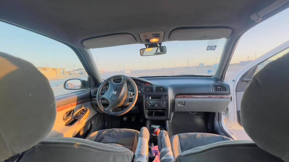 للبيع بيجو فرنسي موديل 2001 رقم جديد بأسمي  السياره كفاله عامه بدون صبغ فقط بيه طخه خفيفه بالجاملغ الخلفي بدون دواخل مسؤل على كلامي السياره مال جناي محرك 2000 جديد كير جديد مكاني حله ورديه خارج سعر السياره 62 السياره جاهزه اي استفسار *********** بالخدمه
