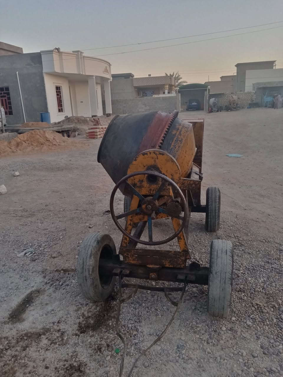 خباطه للبيع حنه بشير مكفوله من كلشي كدر مكفول محرك مكفول السعر (مليون ٢٥٠)السكن الرمادي التواصل ع هاذه الرقم ***********

