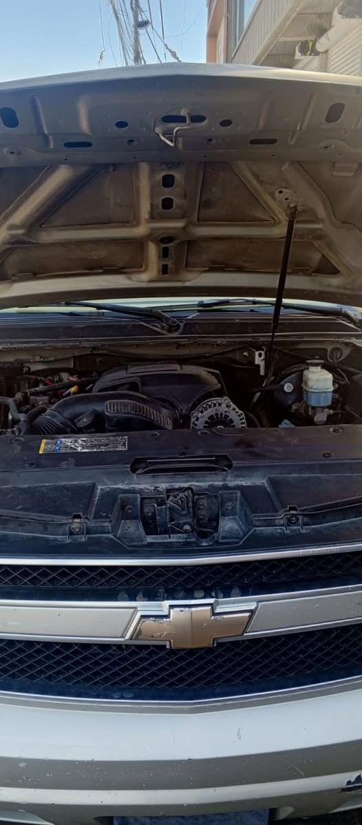 تاهو بترة 2008 كلك كفاله عامة  من الصبغ والتبديل بيها ضربه خفيفة مامعمرة خلف الايت الايمن السيارة جديدة LT مواصفات عادية للاستفسار ***********
