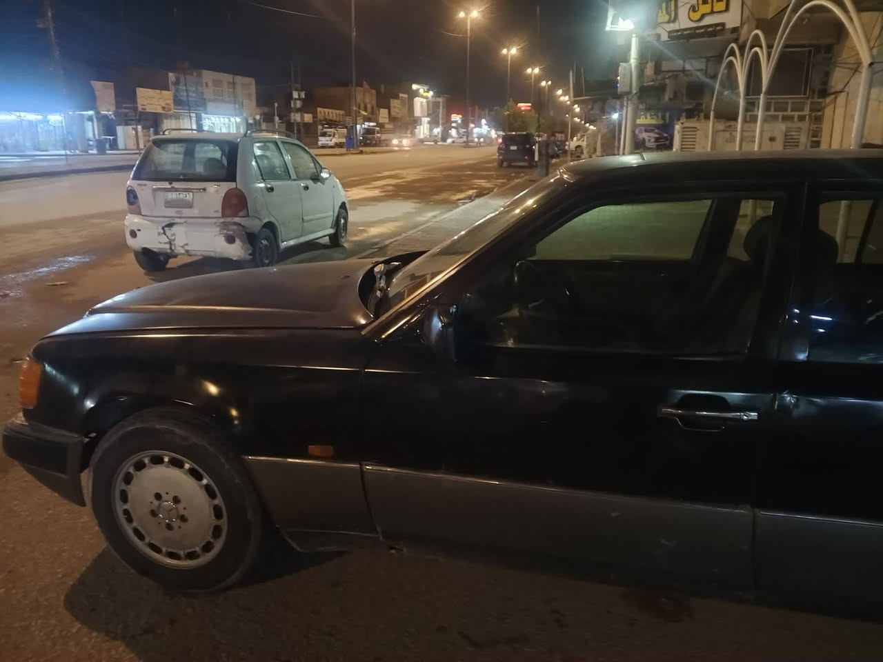 السلام عليكم
مارسيدس موديل 1987 رقم نجف باسم صاحبي مكينه 2500 بطه مكينه وكير مكفولات حداديه جديدة تبريد ثلج مكان السيارة نجف الحولي 
للاستفسار ***********
السعر 40 وبيها مجال
