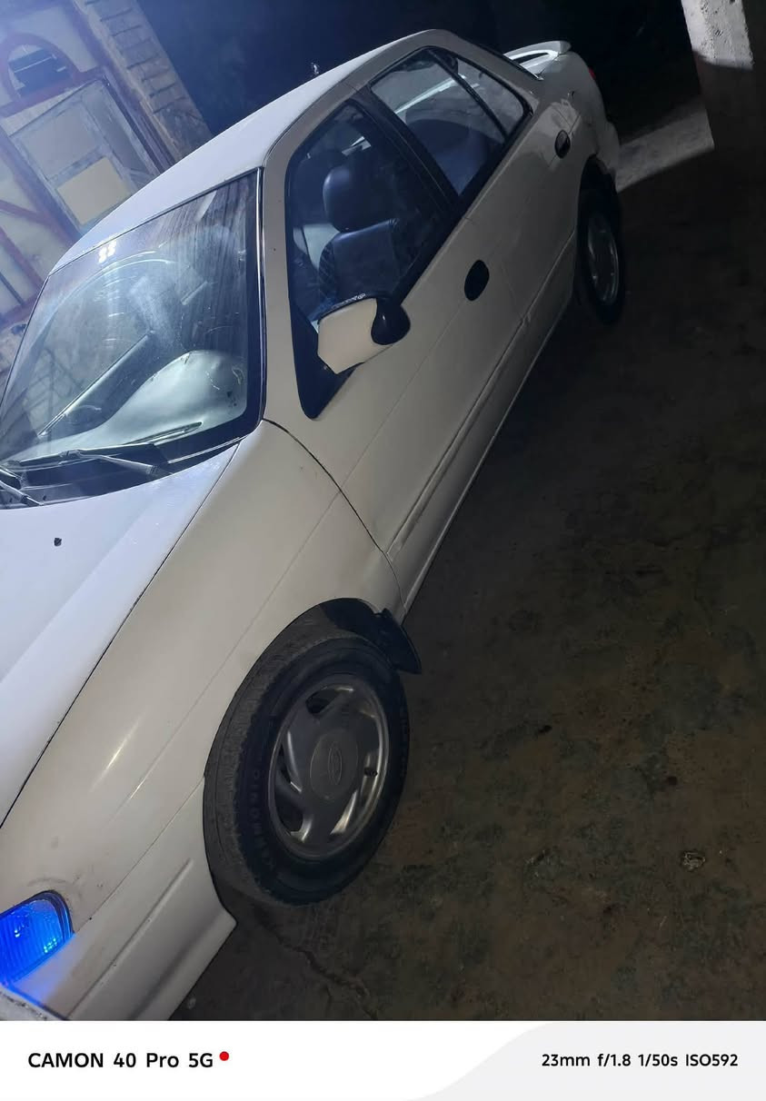 السلام عليكم عندي كيا سيفيا موديل 95 بغداد الماني تدفئه تبريد بيضه بحاله جيده كير ومحرك خير من الله كير اوتماتيك السعر 46 وبيه مجال للطيبين 
*********** بي واتساب
