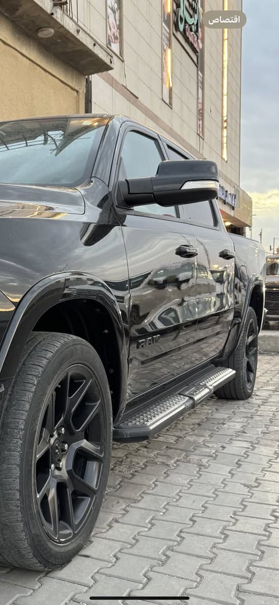 السلام عليكم رام لارامي سبورت ايتورك بلاك ادشن
سياره فول مواصفات للأخير 

-موديل 2022

-بنوراما

-شاشه تيسلا 

-ايتورك

-سستم سماعات كامل

-كشنات جلد كهرباء سائق+راكب + تبريد وتسخين مقاعد

-صندوق كهربائي

-رادارات جانبيه اماميه خلفيه + نقطه عمياء 

-كاميرات محيطيه 

- دوسات بلاديه 

-عداد ديجتال 

-دفع رباعي 4x4

-انظمة قياده

-دوسات البانزين كهرباء 

حادث السياره جاملغ الايسر والبنيد مصلحه تصليح درجه أولى وبدون اي نقص 

السيارة فحص مؤقت وتترقم جميع المحافظات

السيارة ماشيه قليل 18 الف فقط 

السعر 310 مكانها البصره مركز مدينه 

للتواصل  واتساب 

***********

***********
