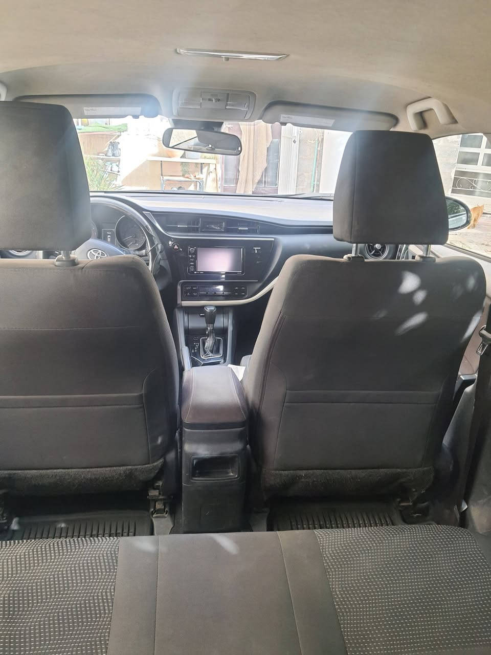 السلام عليكم ... كورله للبيع موديل ٢٠١٨ بغداد حادث جدا خفيف بدون دواخل ايرباكات سليمه ماشيه قريب ال 70  السعر '125 للاستفسار  ***********   مكاني بغداد  العامريه
