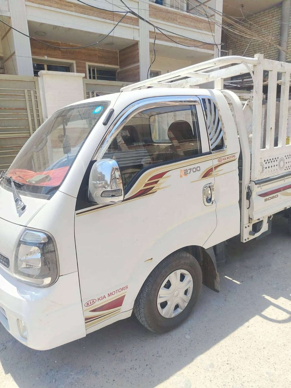 من رخصة الادمن كيا حمل موديل ٢٠٢٠ رقم بغداد تبريد تدفئة محرك كير كفاله مكان السياره بغداد الشعب السياره بأسمي مصفره غرامات وضريبة السعر ١٣٢ ورقه رقم بغداد إنكليزي اتصل وادلل *********** و ***********
