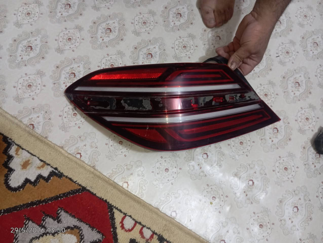 سلام عليكم  بك لايت مال جنسيز صفحة سائق جي 70 و برده مال جنسيز  مال جي 80 السعر 150 رقم الهاتف ***********
