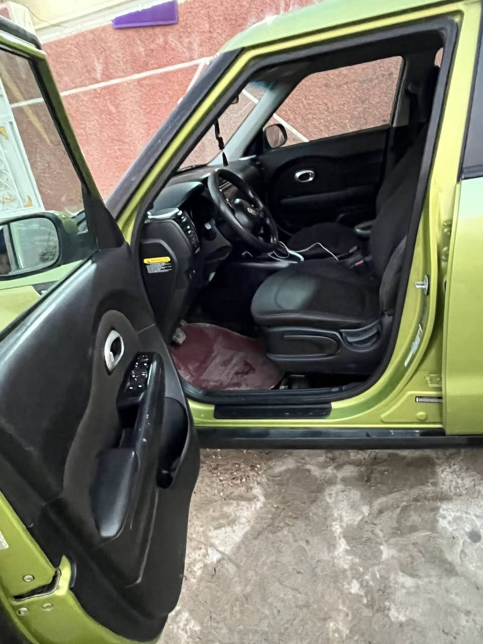 السلام عليكم للبيع كيه صول مديل 2015 شاشه كامره خفيه تحكمات صفحتين مري شفط وارد أمريكي حادث فقط جاملغ امامي ونفسه مصلح ليبل واحد السياره وجديده كل نقص ما بيهه السعر115 للاستفسار رقم الهاتف ***********
