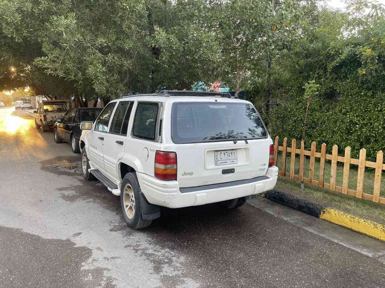 السلام عليكم
جيب 96  محرك وكير 3000 VVT تبريد شغال منضومه كلها جديده كهربائيات شغاله  كشر نضيف تايرات جديد باتري جديد صدر بحاله جيده شغل واطلع للبصره 
***********
