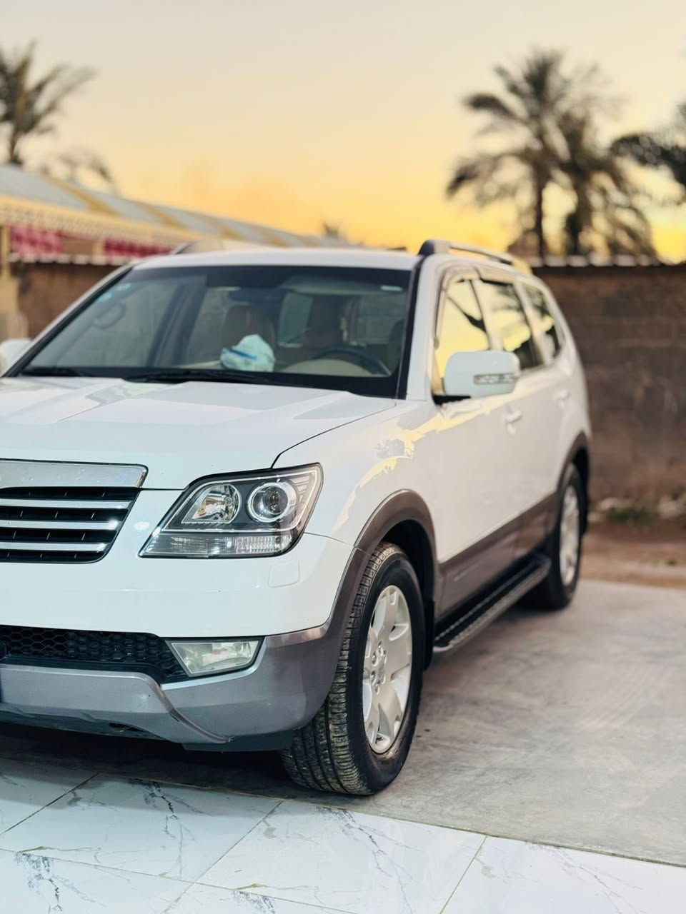 سلام عليكم 
كيا موهافي للبيع رقم بغداد بسمي 
2011 خليجي مكينه 6 سلندر 
مواصفات 
بصمه تشغيل
بصمه ابواب 
كشنات جلد وكهرباء
صندوك شفط 
سلايت طكتين
فور ويل 
خزن ميموري 

السياره بيها بنيد صبغ وباب الصدر فقط
السياره نضيفه بدون نقص كلشي 
السعر 145 وبيها مجال للشراي 

العنوان واسط صويرة

للتصال ***********
