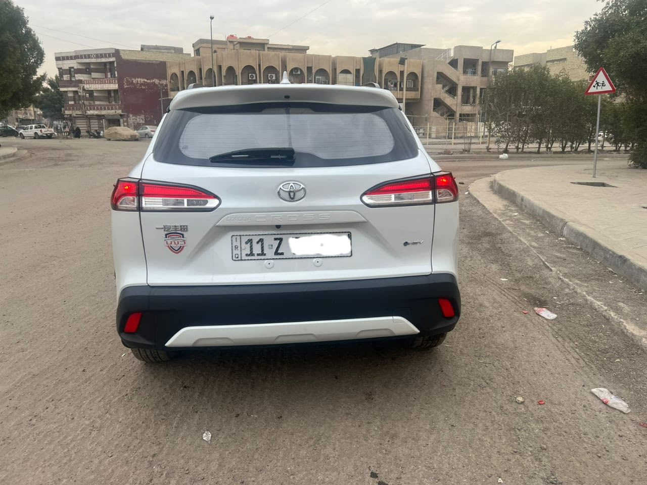 السلام عليكم شباب
للبيع كورلا كروس لون ابيض 2024 ماشية 7500 كم فقط السيارة كلش نظيفة وجديدة ومكفولة كفالة عامة ماعدا شخط بسيط جدا وعدلته بارد (PDR) رقم بغداد وبأسمي تحويل مباشر 
تفاصيل السيارة :
- حجم المحرك 2000 
- مرتبط بناقل حركة اوتوماتيك
- مفتاح التشغيل بصمة
- بصمة ابواب
- فتحة سقف 
- كامره دواره
- كروس مثبت سرعة
- دفع ثنائي FWD
- رادار امامي
- تحديد مسار
- حساسات ضغط الاطار
- اشارة في المرايا الجانبية
- هاند بريك كهرباء
- دشبول شاشة ديجتال
- تحكمات قيادة
- تبريد شاشة
- اوتو هولد
- قطعتين تبريد

الاضافات:
- لايت عالي ناصي زينون اصلي
- كشافات زينون
- حمالات سقف
- بردة صندوق
- بردات جام
- واقيات طين + ارضيات للسيارة + هورن اصلي +غلاف ستيرن حياكة
- جادر للسيارة
سعر السيارة (185) ورقة وبيها مجال مكان السيارة زيونة للاتصال ***********...تحياتي للجميع
