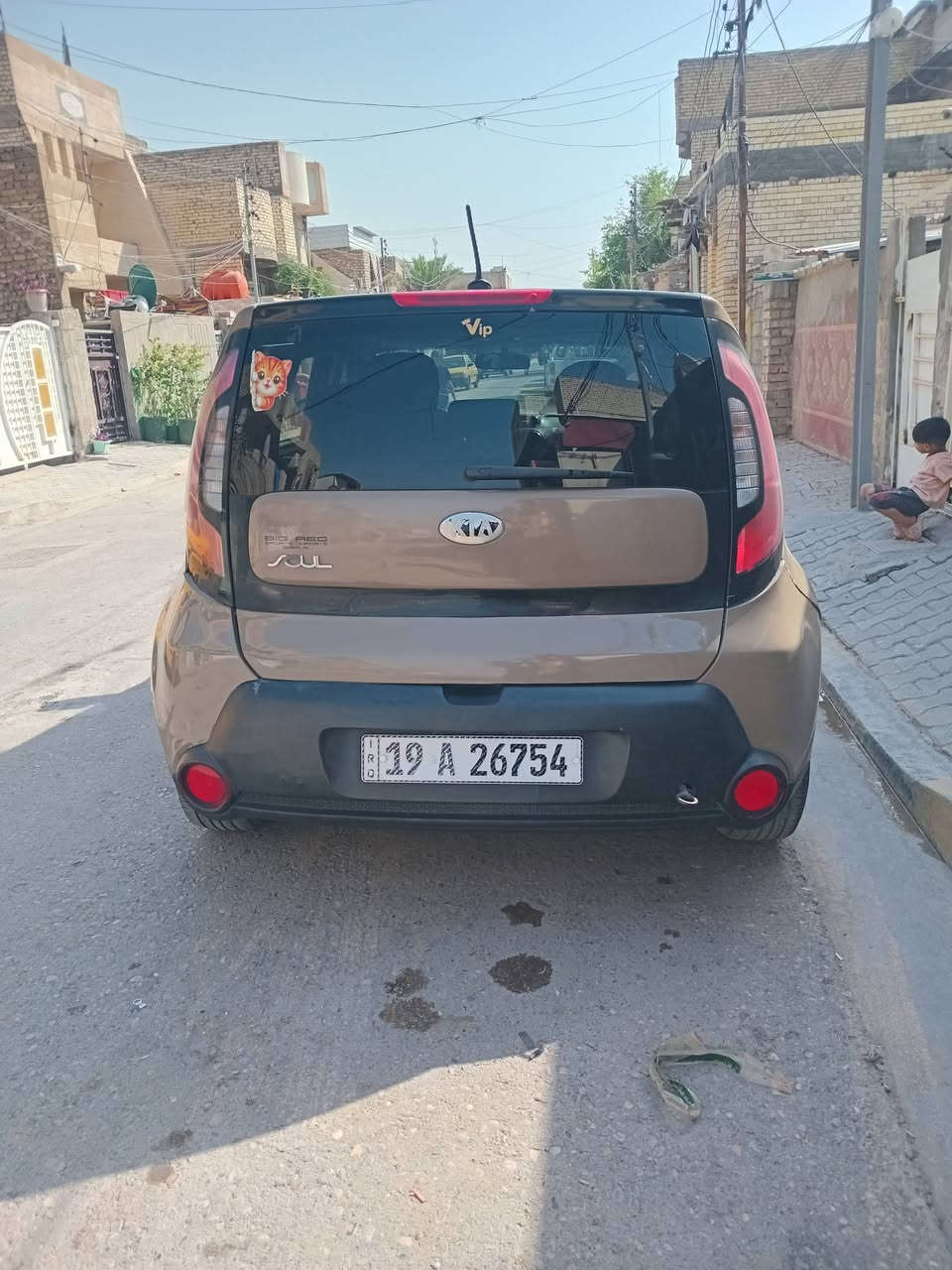 سلام عليكم سياره البيع  مستعجل عليهه موديل 14محرك 1600 عنوان بغداد شغله  السعر 80 وبيه مجال  ***********
