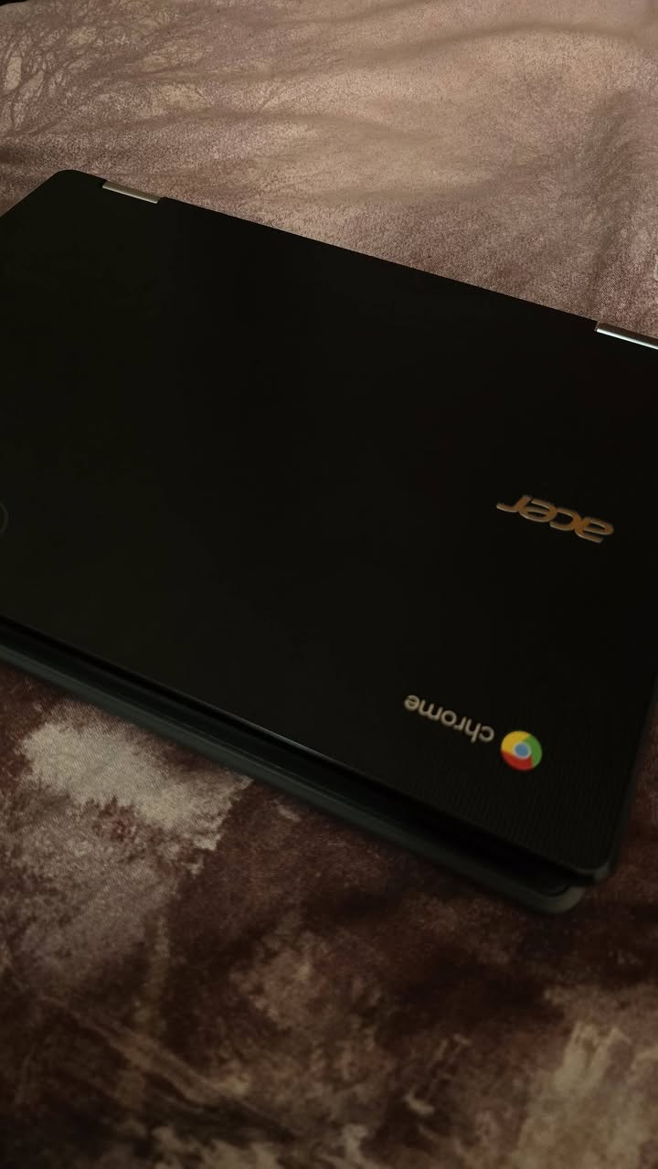 سلام عليكم لابتوب جديد غير مستخدم تفاصيل نت بلوتوث برامج العاب كلشي ينزل بي ميزه سحب ستنساخ كلشي بي شاشه لمس مو عاديه وياه شاحنه محوله كامل 
عليه مزاد يبدي من50الف 
مكاني بغداد كريعات


**إذا كنت صاحب هذا الإعلان وتريد حذفه لأي سبب، رجاءا أرسل رسالة إلى الدعم الفني**