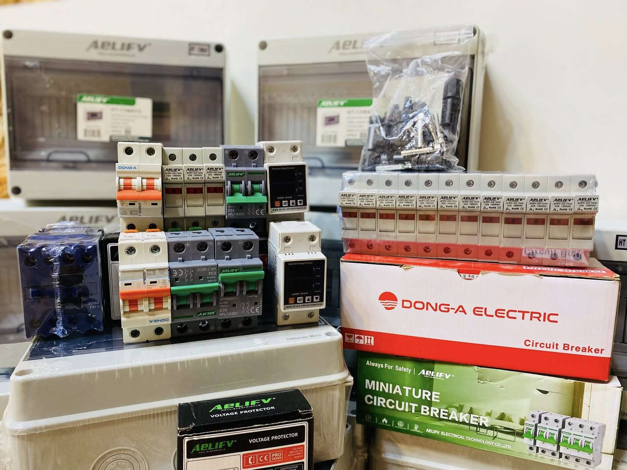 نُعلن  عن وصول أحدث اكسسوارات الطاقة الشمسية 🔋⚡
✔️جميع ملحقات الطاقه الشمسيه 
✔️ حمايات متكاملة
✔️ بورد كامل مع ATS
✔️ بورد منفصل (بارد)
✔️بأسب الاسعار 

كما يتوفر لدينا:
🏠 منظومات منزلية
🏢 منظومات تجارية

👨‍🔧 كادر هندسي متخصص في تنصيب منظومات الطاقة الشمسية باحترافية عالية

📞 للاستفسار والتفاصيل أكثر، تواصلوا معنا عبر الأرقام التايه 

‭٠٧٨٠ ٧٦٠ ٩٢٨٤‬
***********

📍 الوهج للمنظومات  للطاقة الشمسية
ثقتكم هي مصدر نجاحنا✅❤️
