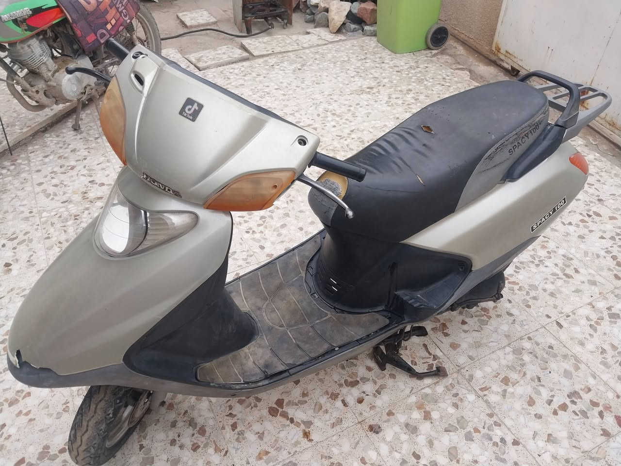 سلام عليكم 
دراجه سبيسي للبيع 
واسط قضاء الحي 
***********
