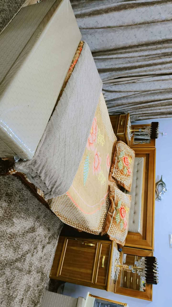 السلام عليكم غرفه نوم صاج تصميم تركي حديث تفصال ضخمه نضافه ٩٥ بالميه  والشراي يتصل مكاني الكماليه 
سعر مليون و750 
*********** بغداد, العراق
