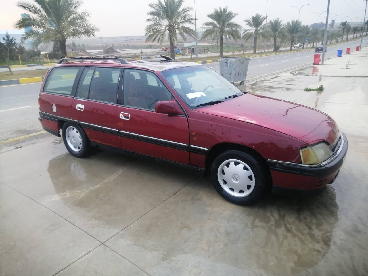 اوميكا للبيع  موديل ٩٣                  ***********
