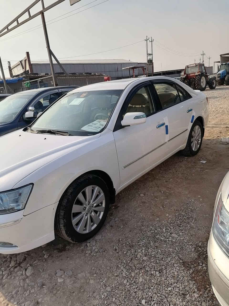 سلاام عليكم للبيع سوناته موديل ٢٠١٠ وأرد خليجي فول مواصفات رقم أربيل سياره جاهزه من كل نواحي محرك وكير خير من الله تخم تاير جديد بيه رش ثلث قطع صبق مكفوله من حادث سياره خير من الله وبل عافيه عل ياخذه *********** عنوان واسط قضاء زبيديه //سعر ١١٥ وبيه مجال لطيبين
