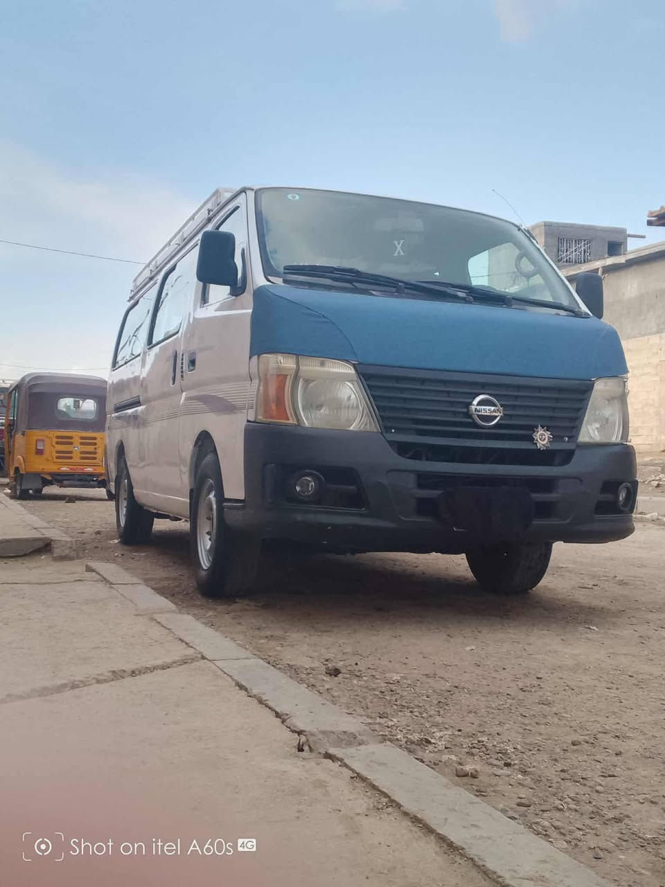 للبيع نيسان يورفان 2009 واسط رقم نكليزي دولي  مكينه.ففتيVV-T ثنين ونص مجول  قطع  بسمي مصفره  تحويل ثاني يوم مكان بغداد
رقم. ...***********
