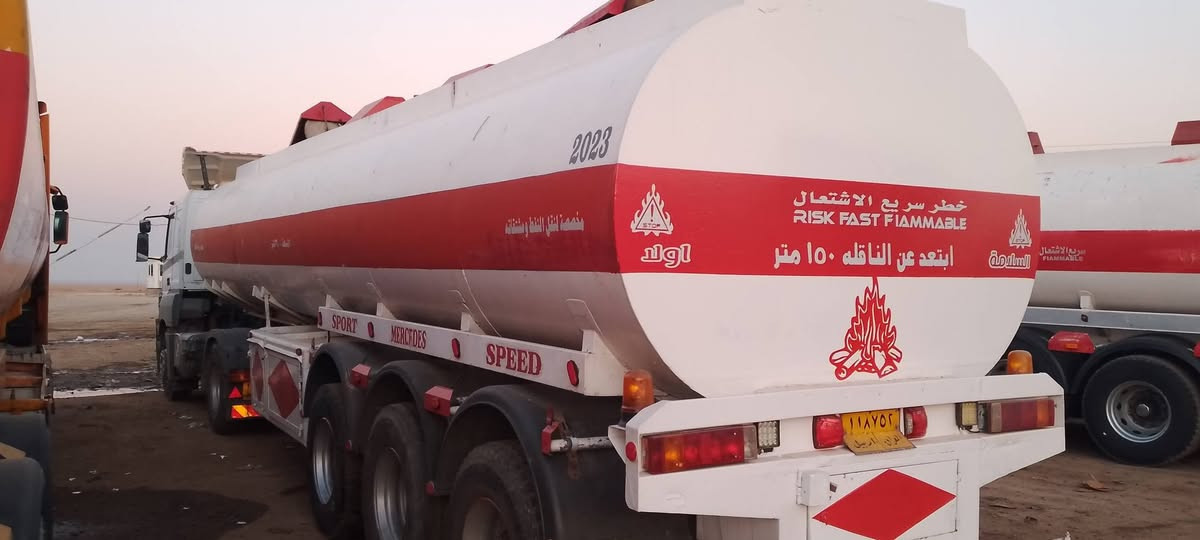 تريله للبيع طوناج جي بي اس تصريح امنه كامل ***********,,***********
