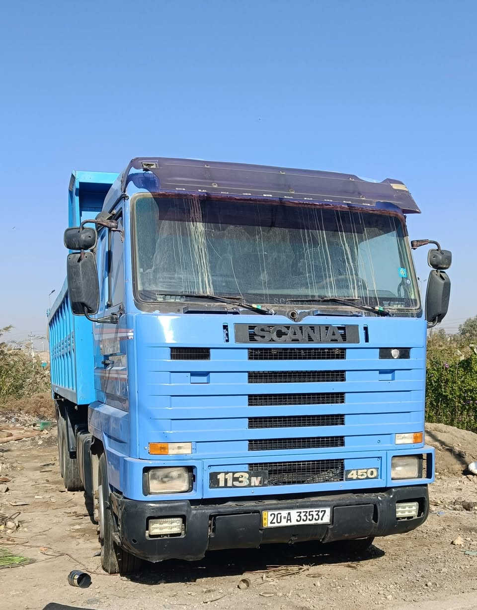 سكانيا بطه موديل 95
رقم انكليزي 

مجموعة ورده خفيفه موديل 12

محرك 113 بي بخار

كير 4،+4

شاصي مكفول 

‏‪0773 262 7810‬‏
