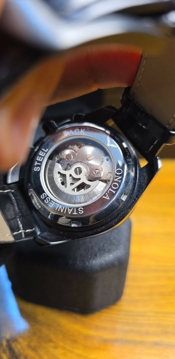 ساعة سواج سويسرية ٧٥ مع التوصيل
 ONOLA WACH Automatic 55


**إذا كنت صاحب هذا الإعلان وتريد حذفه لأي سبب، رجاءا أرسل رسالة إلى الدعم الفني**