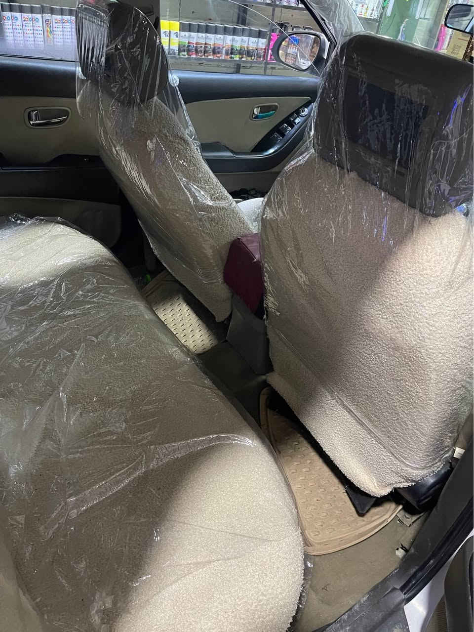 بەناوی خودای بەخشندەی میهرەبان 
هۆندا ئاڤانتی 2009
مەکینەی بچوکی دکشن بەرز 
گێڕ و مەکینەی بەشەرتی فیتەر
دەعم لێدراو و خایس و ڕزیوی بەشەرت 
سەقفی بەشەرت و بێ بۆیاغ 
چوار تایەو ویلی زۆر جوان و گەورەیلەژێرە 
برێک و توندوتۆڵی بەشەرت 
کارەبای
شوێن ڕانیە 
ژ.م.
***********
کۆڕەک واتس ئەپی لەسەرە
مەسج کراوەیە.. رانية, السليمانية
