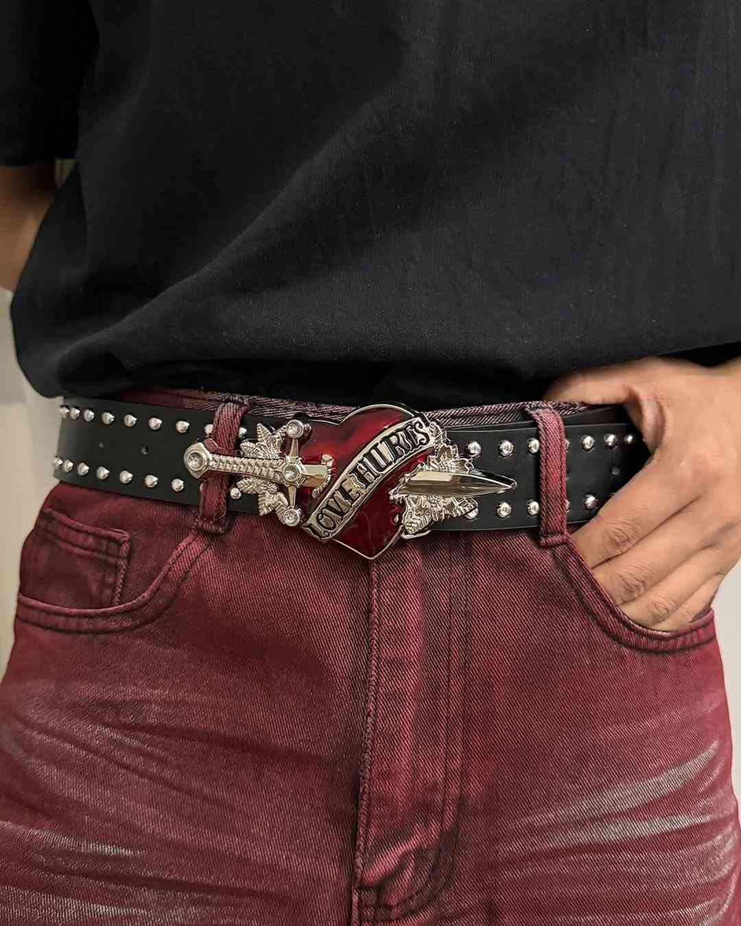 .

حزام لوڤ 
Love Belt ❤️

كوالتي جيد💯
رجـالي نسـائي 🙎🏼‍♀️ 👨🏼
نادر ✨

السعر:7,750 ألف 🔥
____
__

متـاجرنا 👇
@stray_store1
@stray_accessorie
@stray_vintages
@stray_suits
@mars_librar.y 
@stray_stationary11 
 __.

__

توصيـل  الناصريه مركز الفين ديـنار ❇️

اقضيه ونواحي 3 الاف

المحافظات 5 الاف دينارر

💢عن طلب لايقل عن ال 12 الف دينار 
_
⛔ اذا كان اكو غلـط بالطلبيه او غير مشابـه للصوره يمكن استبداله

التوصيل في يـوم واحد فقط⚡🔥
_
#انمي #هاري_بوتر #ترند #كوول #مودل هودي ملابس ستراي_ستور


**إذا كنت صاحب هذا الإعلان وتريد حذفه لأي سبب، رجاءا أرسل رسالة إلى الدعم الفني**