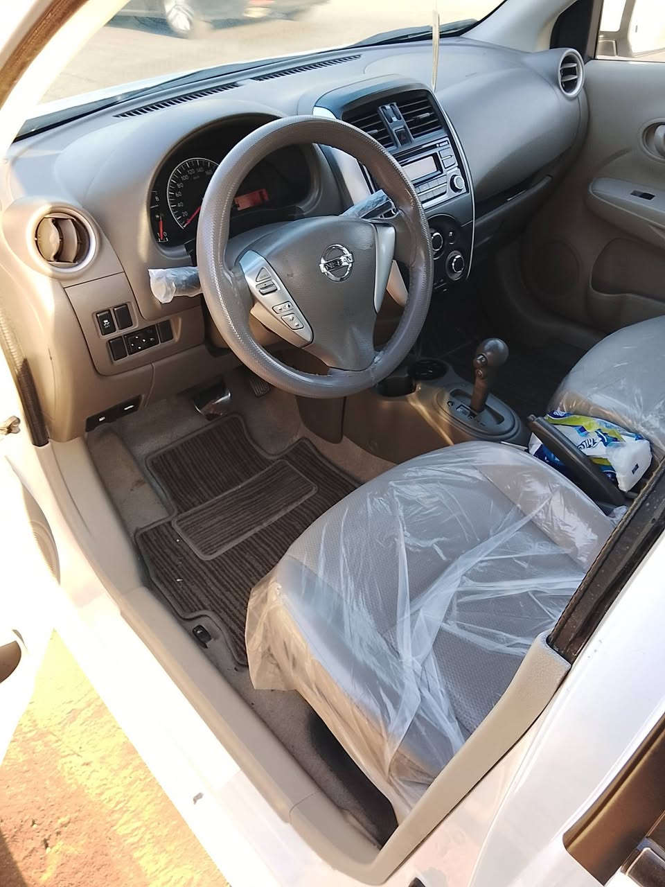 سلام عليكم نيسان سني موديل ٢١ خليجي ماشية ١٧٠ مبدل بنيد وبيه بوارد رقم اربيل السعر٩٧وبيه مجال 
***********بغداد
