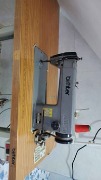 مكينه برذر صناعي للبيع نضيفه جدآ السعر 200للاتصال 07712898295