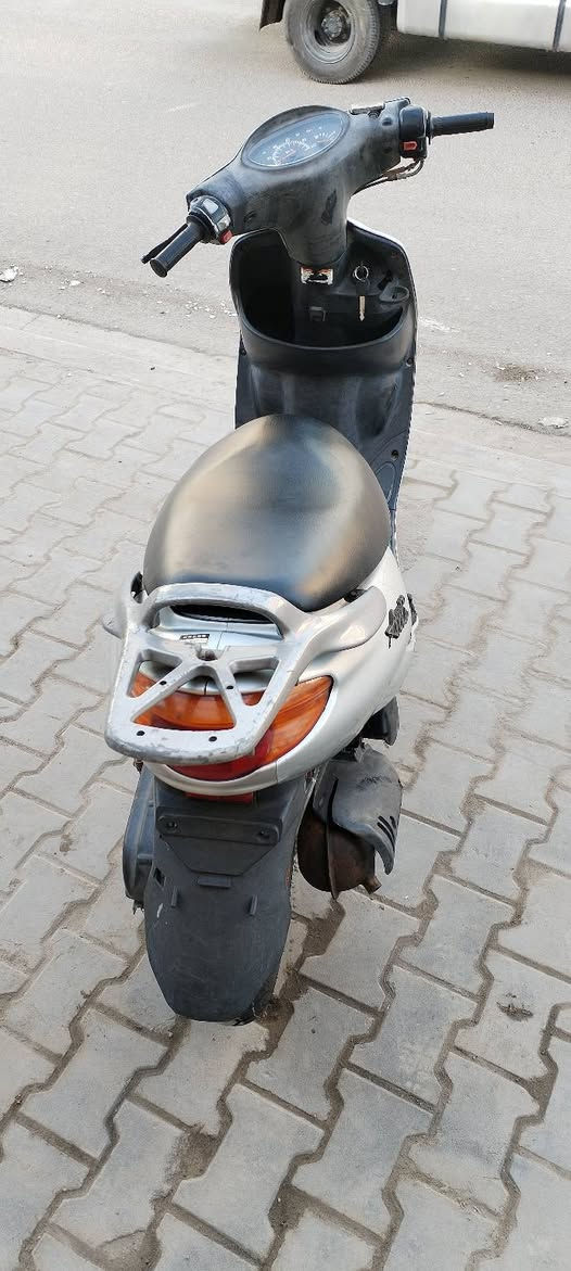 أّسِـلَأّمً عٌلَيِّکْمً 
دراجه اكزز فحل يباني مامفتوحه كامله سلف هندر اشايره كهربائيّاته كله شغاله دراجه نضيفه ما صارله هواي من طالعه من لحاويه للبيع السعر 650 مكاني ابو لخصيب *********** البصرة, العراق
