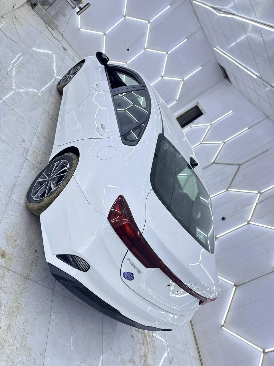 كيا فورتي 2023 بدون رقم /سونار السياره داخل المنشور
/ 140 ورقه من الآخر بدون عمله / مكان السياره بابل 
للأستفسار / ***********
