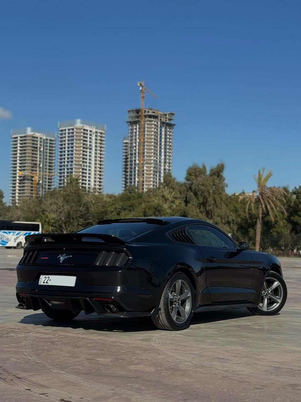 السلام عليكم
موستنك 2015 V6 كلين تايتل رقم اربيل دولي بأسمي لون اسود 
السياره بعدهه على وضع الشركه حته سبيرهه ماماشي بشارع بدون برمجه و لا تعديل حته العقل مامفتوح حجر البيئة بلادي موجود مو تركيب و بصمات اثنين و كتلوكات و ارضيات الشركه بيهه حتى براغي الرقم مال الدعامية الامامية والخلفية البلاديات موجودات وما مشدودات

مكينة 6 سلندر وكير ما ملعوب بيهن و ما مفتوحات على وضع الشركة حتى المكينة خرسة اي صوت ما بيها
كشن السايق كهرباء
تبريد ثلج ومنضومة كاملة جديدة والفريز مال موديل 21
ويل كب بلادي مالتهه لا عواج ولا تعديل 
كامره خلفيه
لحيه سيرفيني
جناح خلفي GT
شفقة جامة خلفية
اوراكل احمر
دفيوزر خلفي
شفتات ستيرن
ماشيه 79 ميل حقيقي
باتري جديد

السياره برغي واحد ماناقصهه صدر امامي خلفي جديد 

بيهه فقط الجاملغ الامامي الايسر مبدل اثر طخه خفيفه و البلادي موجود و مبين الطخه بيه وبيه بارد بالباب الامامي والجاملغ الخلفي

وياها الجناح واللحية الامامية البلاديات موجودات اضافة الى سكوب جامة خلفية و جناح عدد 2 اضافيات 
 
السعر 160 ورقة
***********

المكان بغداد السيدية
