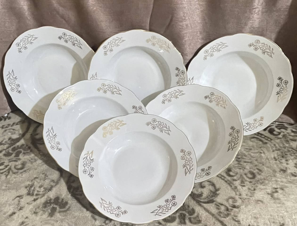 (٦) صحون كبيره وعميقه چيكي ابو الورده مختوم غير مستخدم لوك قياس قطر الصحن ٢٥ سم السعر خاص لطفاً يوجد توصيل لكل محافظاتنا الحبيبه


**إذا كنت صاحب هذا الإعلان وتريد حذفه لأي سبب، رجاءا أرسل رسالة إلى الدعم الفني**