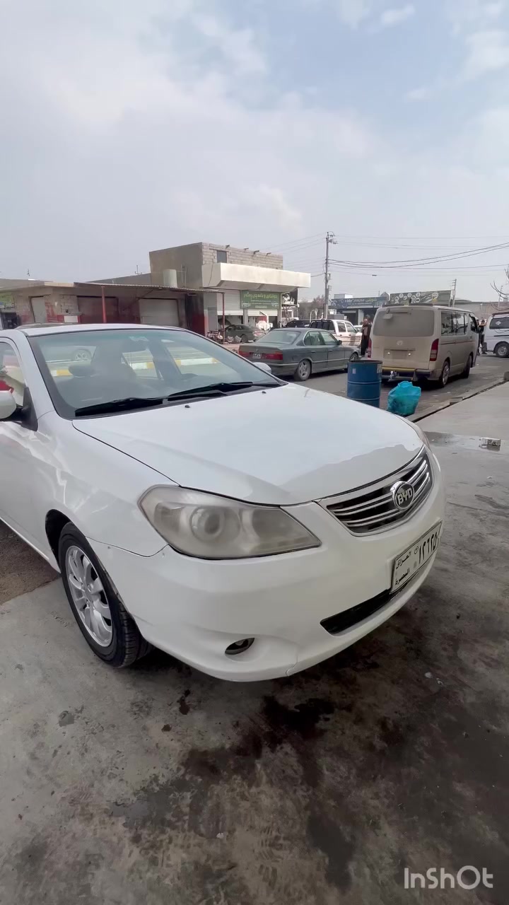 BYD G3 2013 
گێڕو مەکینە کڕۆلا
گێڕ تۆماتیک
فولل مواسەفات 
بەسمە
بەسمەی دەرگا
سڵاید
کوشن جڵد
شاشەو کامێرا
حاسە
چوارجام کارەبا
ئاوێنە کارەبا
بۆیاخ:یەک پارچە
تازە عەمام و پۆڵیش کراوە
سەنەوی بەغدا ماڵی مەدەنی بەشەرت
نرخ ٣٢ گەڵا و معامەلە 
چوارقوڕنە 
***********

