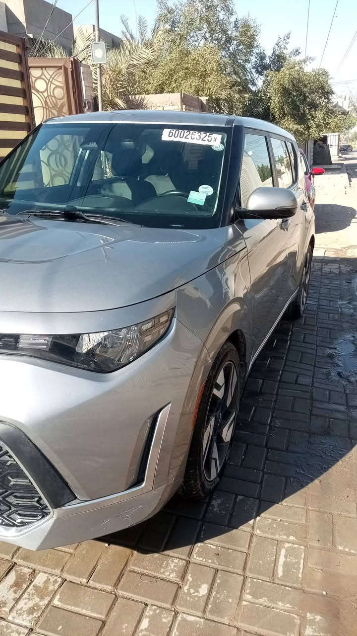 كيا صول 2023 فول مواصفات للاخير فول رقم اربيل باسمي تحويل ثاني يوم بصمه فول فتحه سياره مابيه نقص الفول 1/1 السيارة مكفول من التبديل والصبغ 
هاتف ***********
