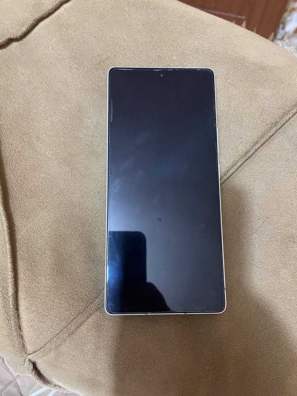 انفينكس نوت 50 برو للبيع جهاز اخو الجديد المواصفات موجودة بصور كامل الملحقات السعر ٣٠٠ وبي مجال مكاني الدورة ***********
