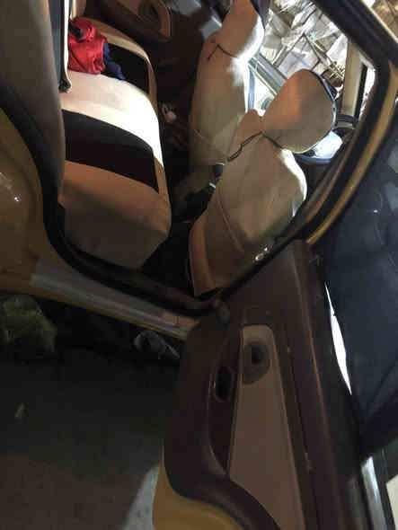 السلام عليكم من رخص مدير الكروب 
للبيع بيجو اكد موديل 2016 دشبول عالي رقم بغداد انكليزي هزة جديدة بسمي امصفر هيئة وغرمات 
مكينة كير اكلج مكفول تبريد تدفئة صدر خلفي جديد صدر امامي نص عمر ابريك عنابير خلفية جديدة وعنبار الرئيسي جديد السيارة جاهزه للشغل دوشمة عامة 
ماشية ٨٠ الف حقيقي 
السعر 53$وبيها مجال الي ميعجبه السعر لايكسر بيها السيارة جديدة بمعنى الكلمة 
مكان بغداد حي العامل 
للاتصال 
*********** سيد حيدر
